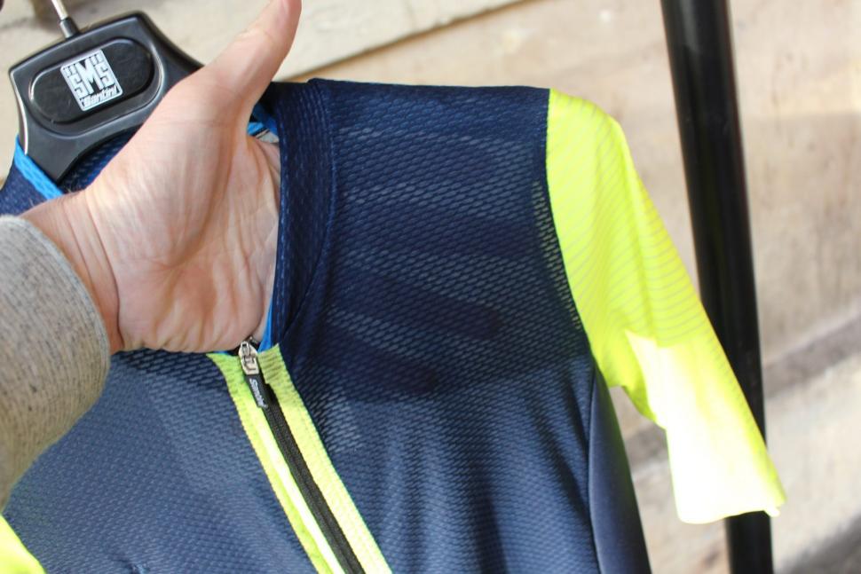 Santini 2017 Tono 2018 jersey - 2.jpg
