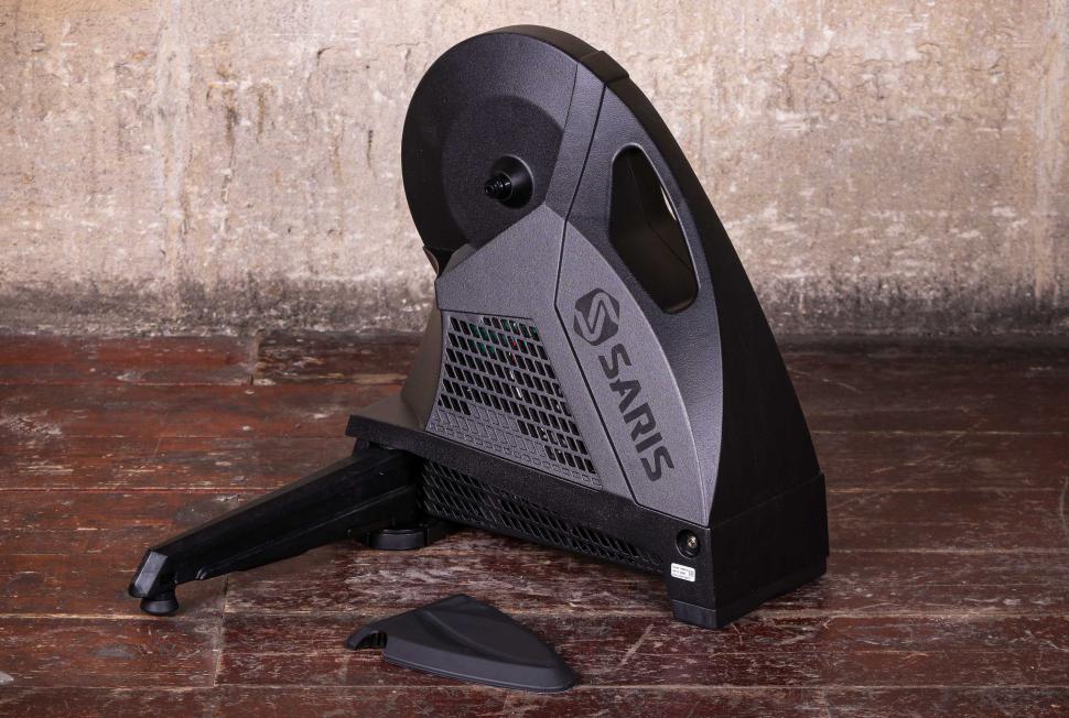 Saris H3 Direct Drive Smart Trainer - unfolded.jpg