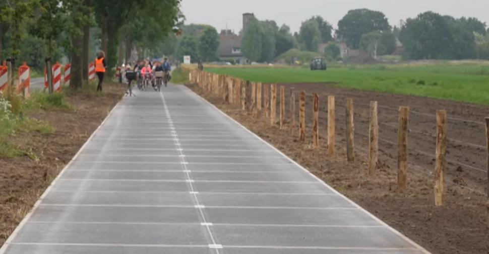World's longest solar bike path