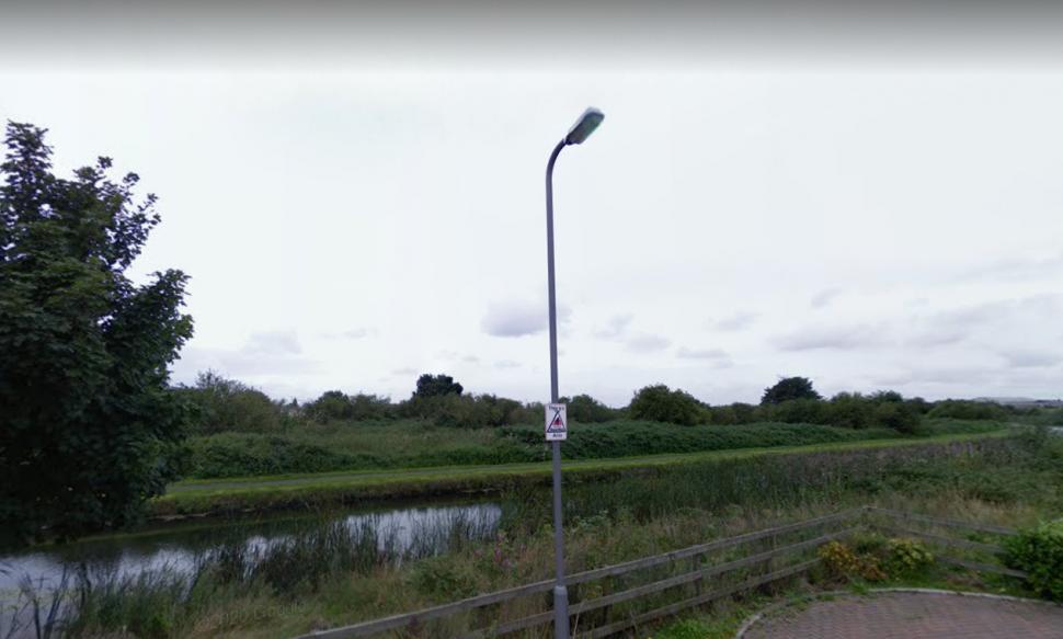 Leeds & Liverpool canal near Chestnut Walk in Melling (via Google Street View)