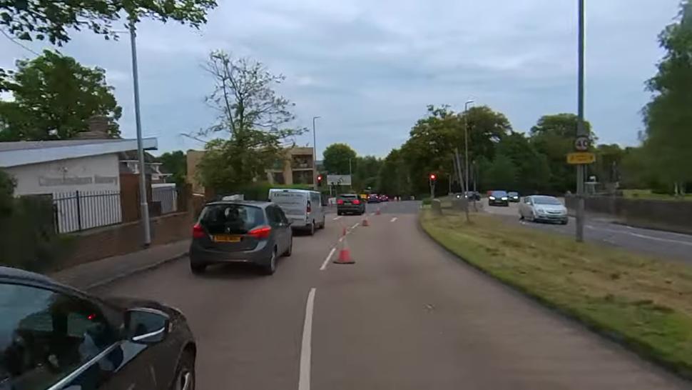 Cyclist films close pass and phone use (magnatom/YouTube)