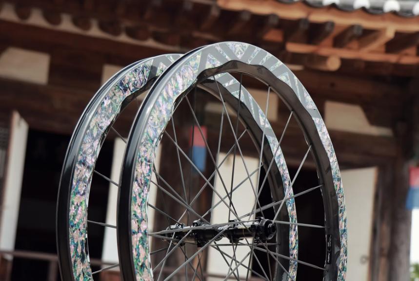 2025 Aviiav Jagae mother-of-pearl wheelset