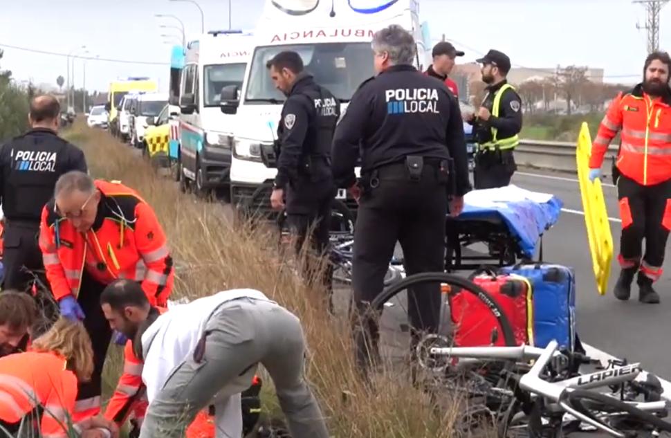 Six cyclists hit by driver in major Mallorca collision (IB3 TV)