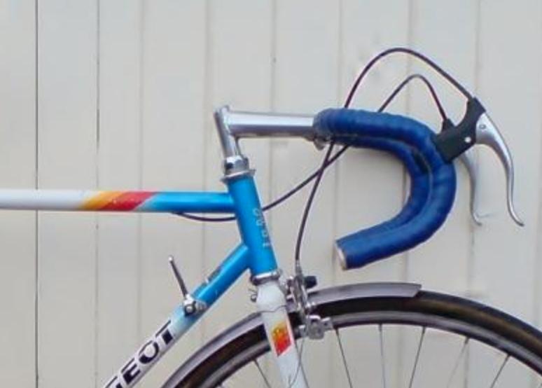 Peugot exterior brake cables