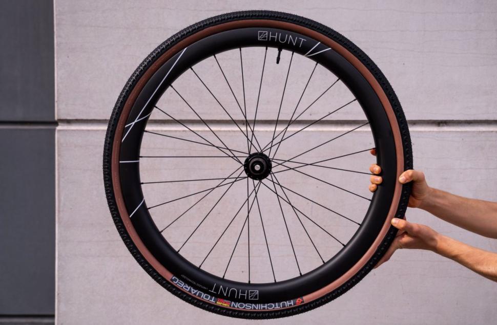 2023 Hunt 42 limitless gravel adventure wheels