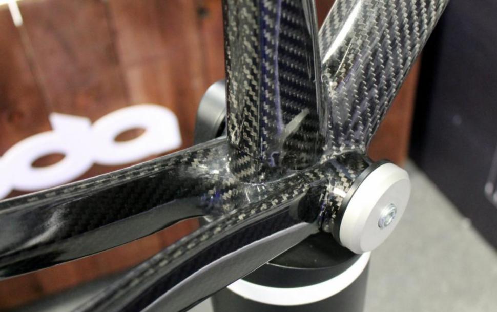 Moda carbon fibre road frame