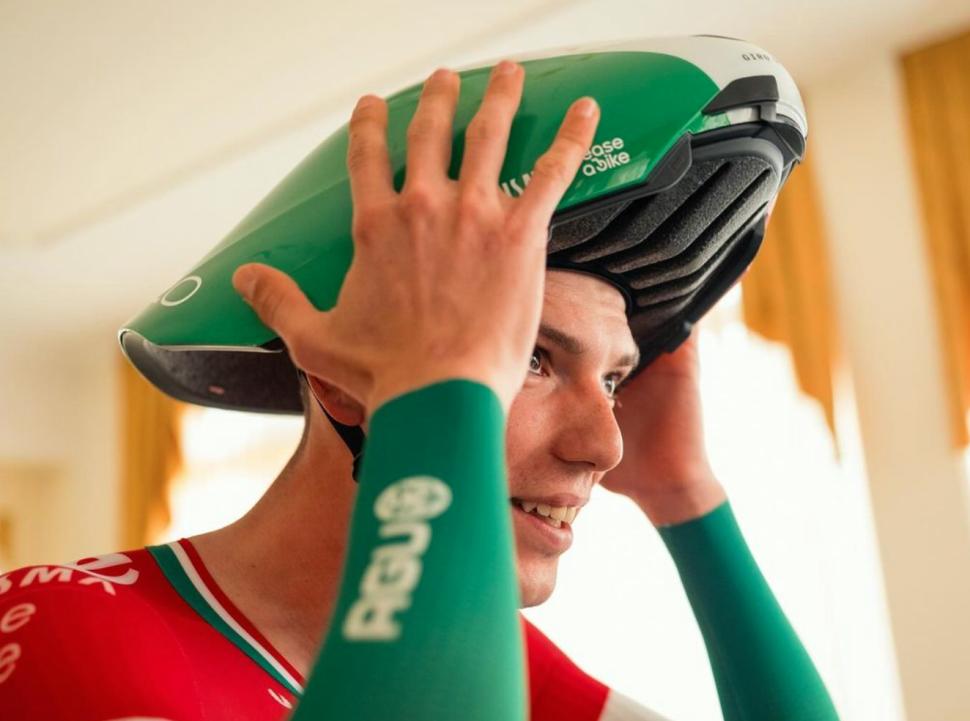2024 Visma Lease a bike Giro Aerohead 2.0