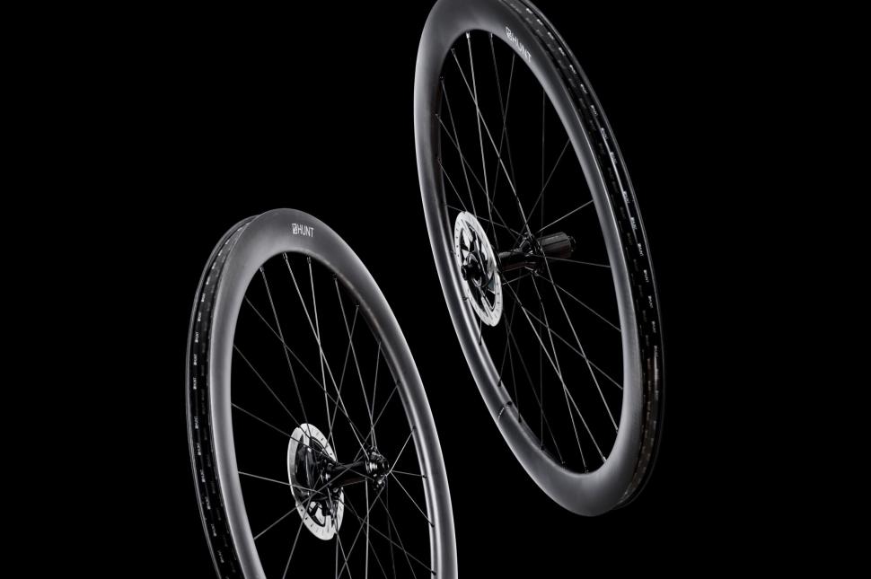 2024 Hunt 50 carbon disc wheelset
