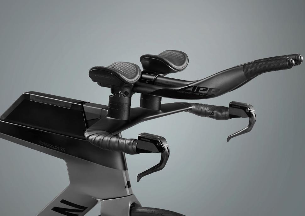 2024 Canyon Speedmax CF 7 cockpit
