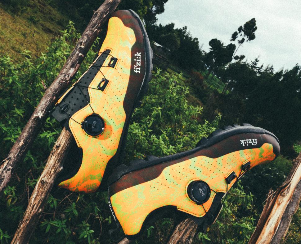2024 Fizik Atlas Black Mamba shoes