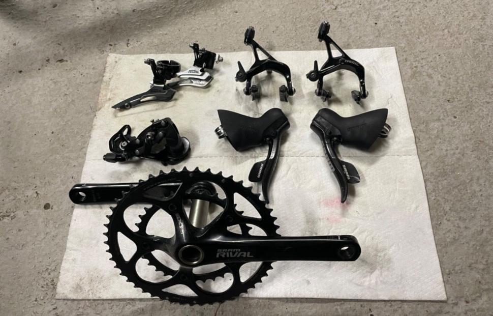 Sram Rival rim brake groupset