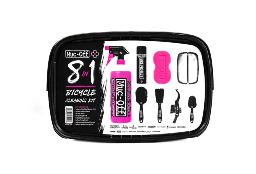 Muc-Off 8-in-1 cleaning kit