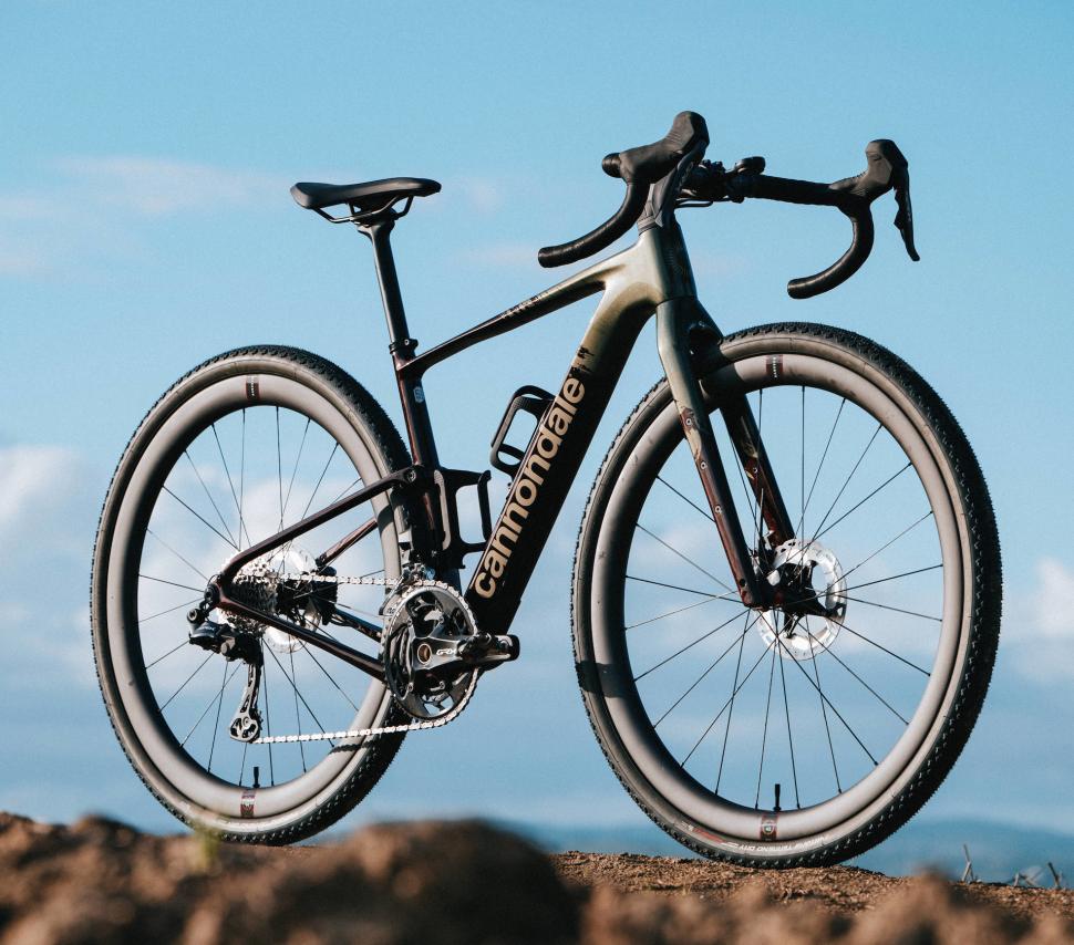 2025 Cannondale Topstone Carbon gravel bike lifestyle