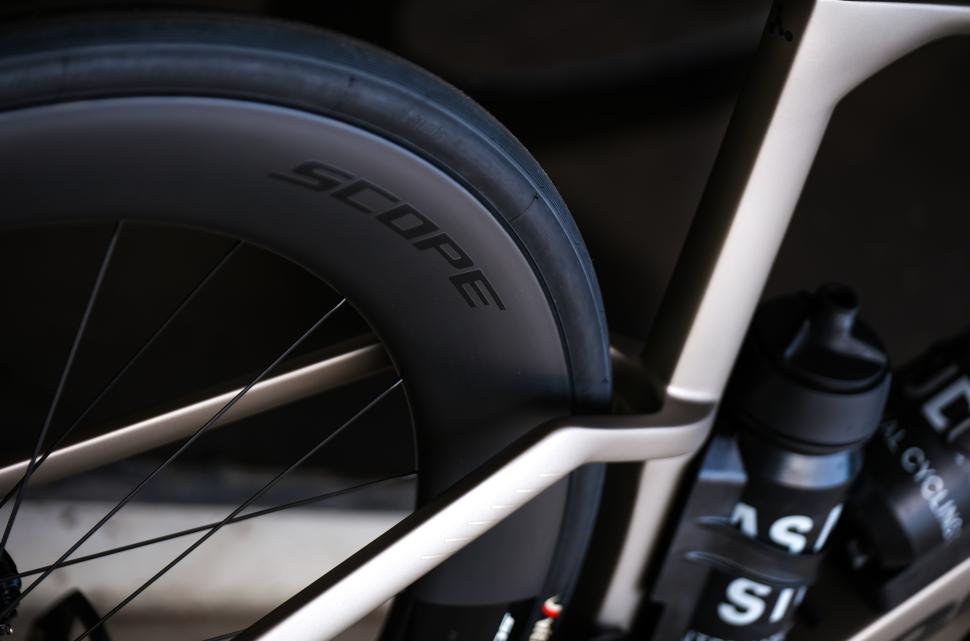 2025 Argon 18 Nitrogen Pro aero bike rear end