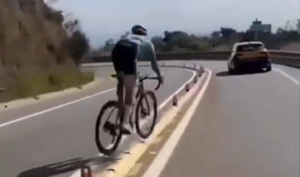 Kiko Galvan bunnyhop
