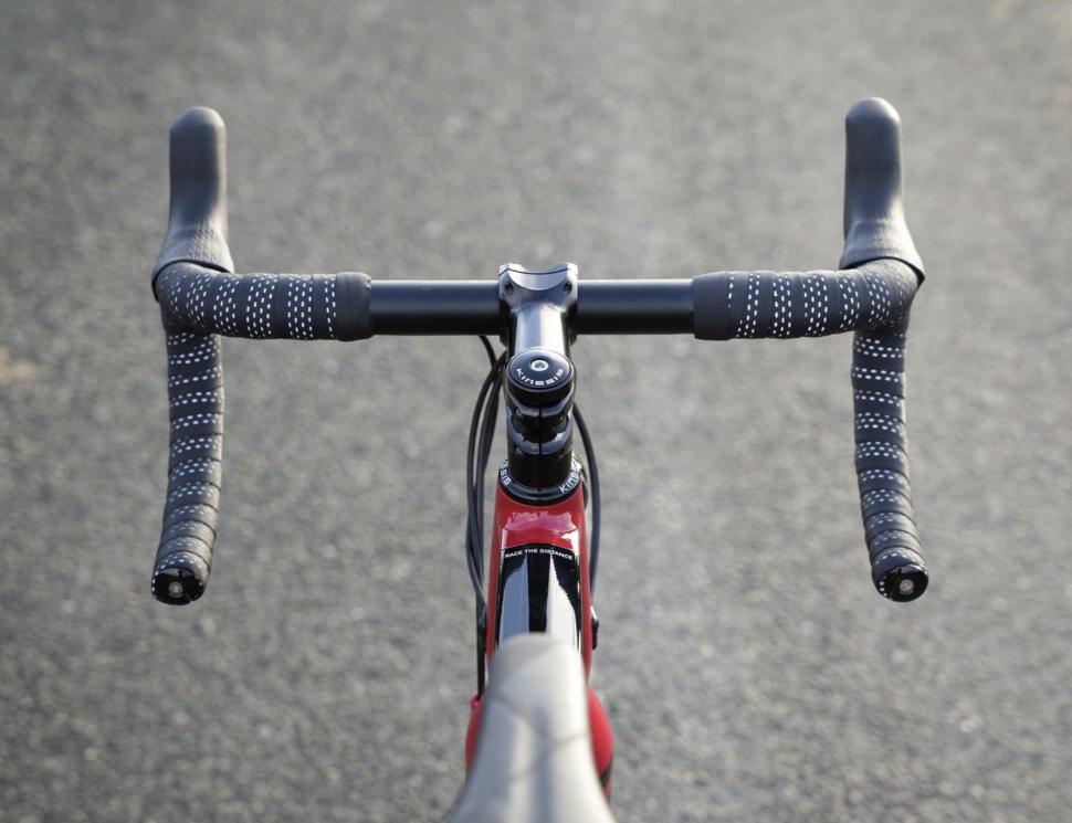 2026 Kinesis RDT endurance bike handlebars