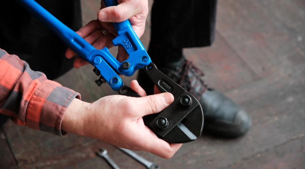 2025 Bike locks testing bolt cutters changing blades