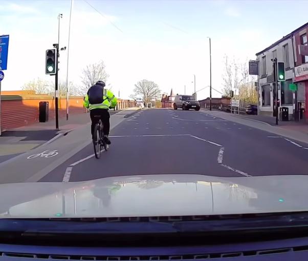 Cyclist not using cycle lane video