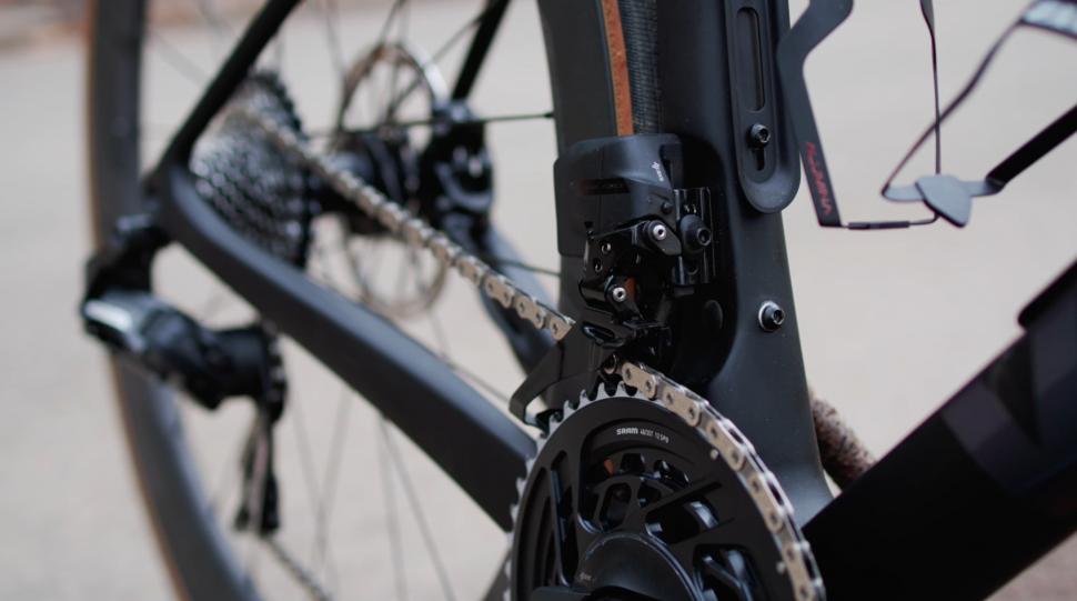 2023 Sram Force AXS Ventum front mech