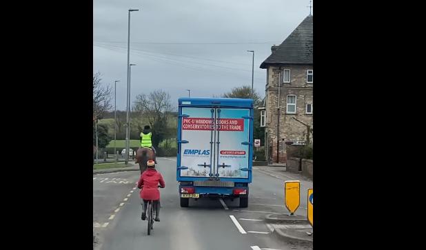 Bad overtake horse and cyclist (via Facebook video Pass wide and slow)