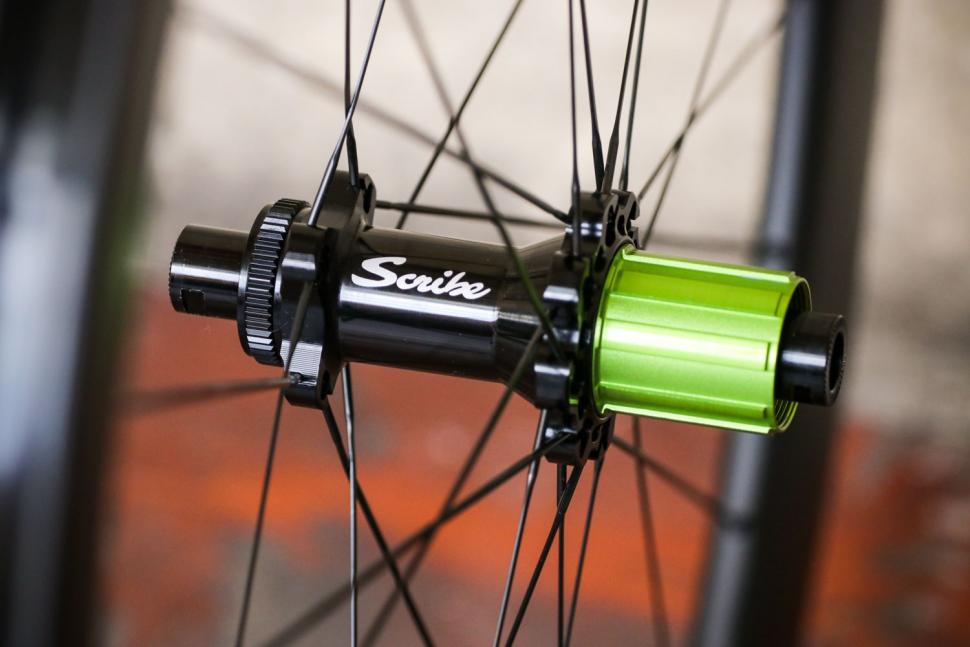 Scribe Aero Wide 50-D - rear hub.jpg
