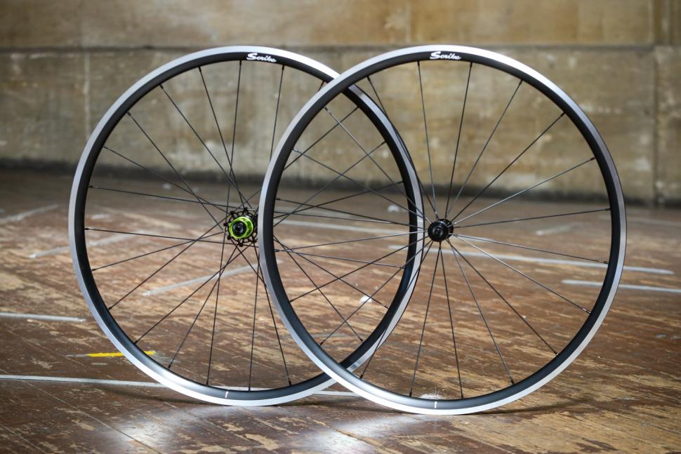 Scribe Race wheelset.jpg