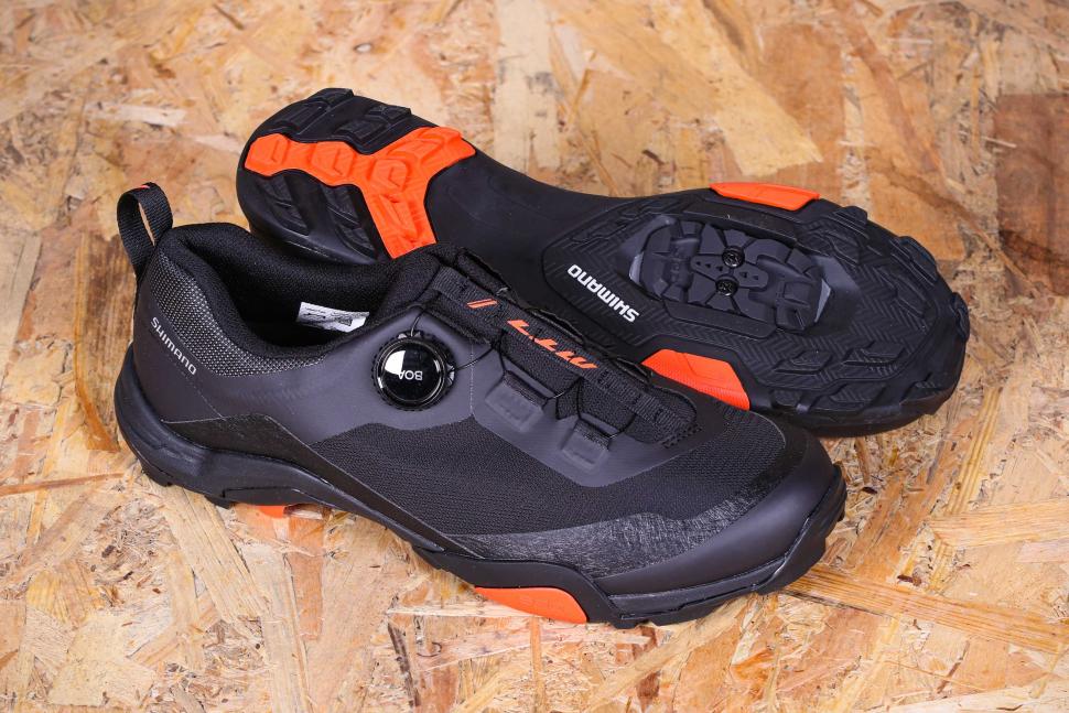 Shimano MT7 (MT701) SPD Shoes.jpg