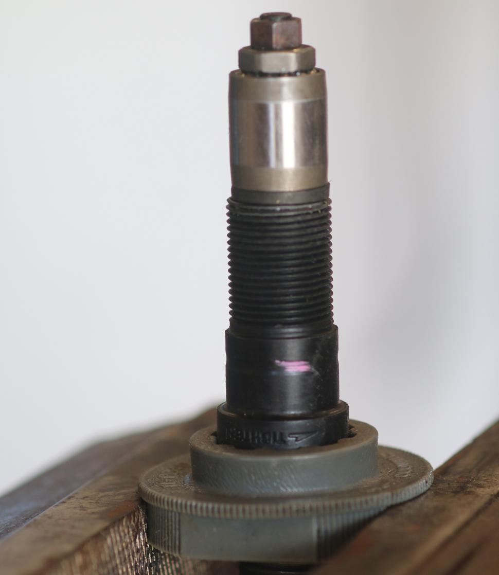 Shimano PD-R540 axle unit