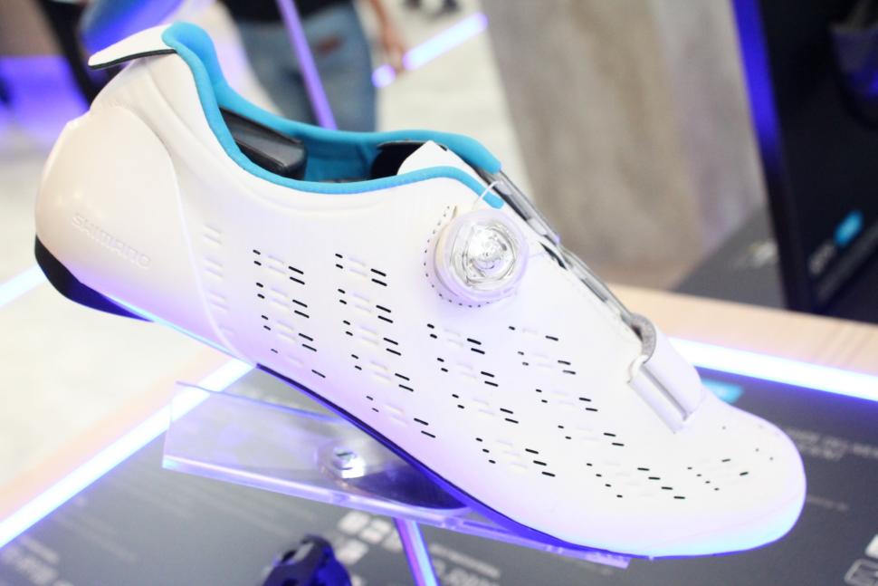 Shimano RP 9 shoes - 1.jpg