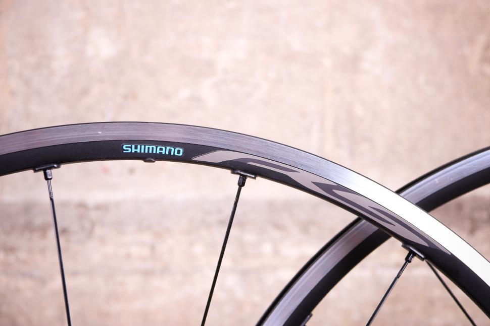 Shimano WH-RS500 Tubeless wheelset - rim.jpg