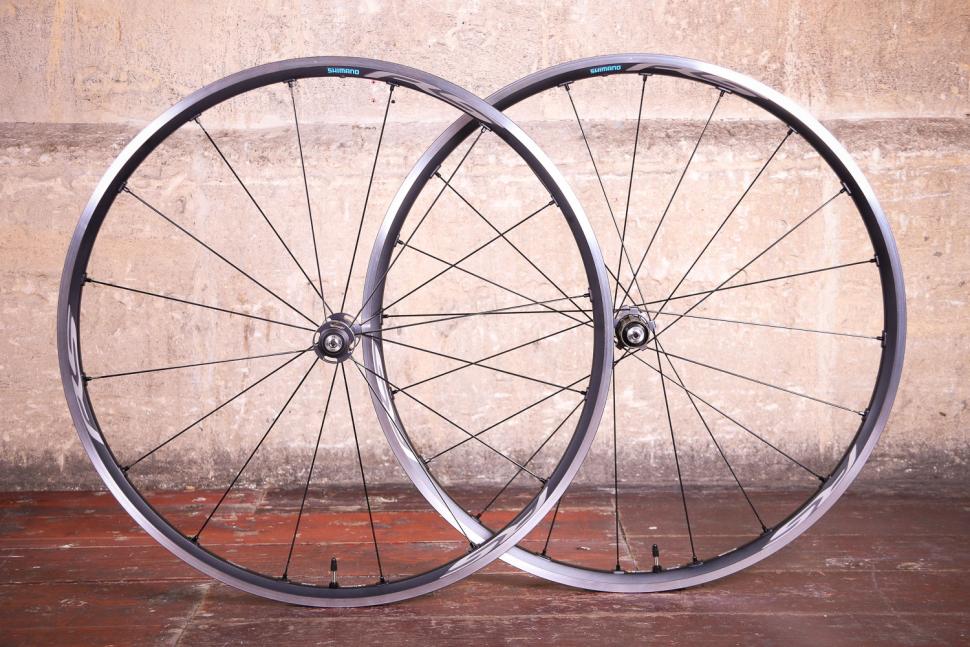 Shimano WH-RS500 Tubeless wheelset.jpg