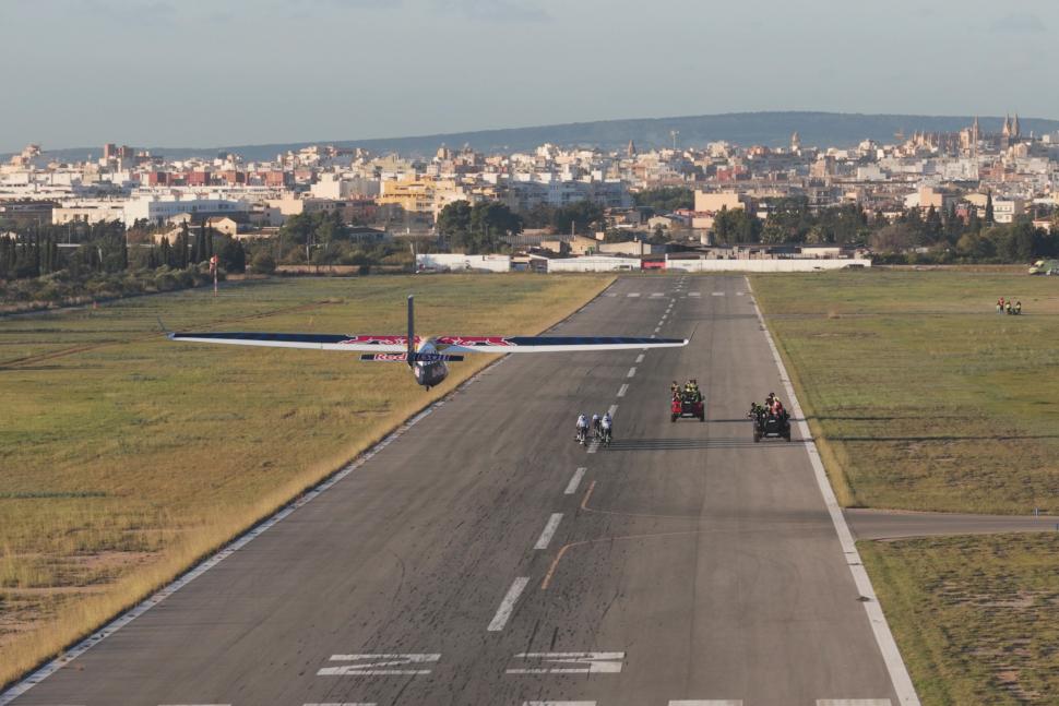 Red Bull-Bora-Hansgrohe riders launch plane during training camp
