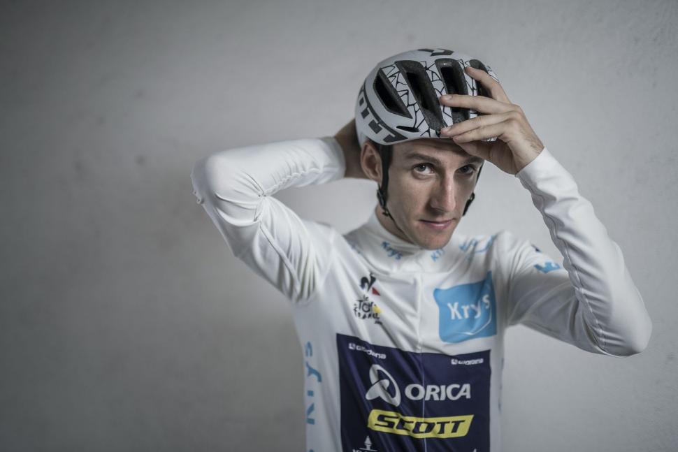 Simon Yates Scott Addict white jersey special edition photo credit K Ramon) (15).jpg