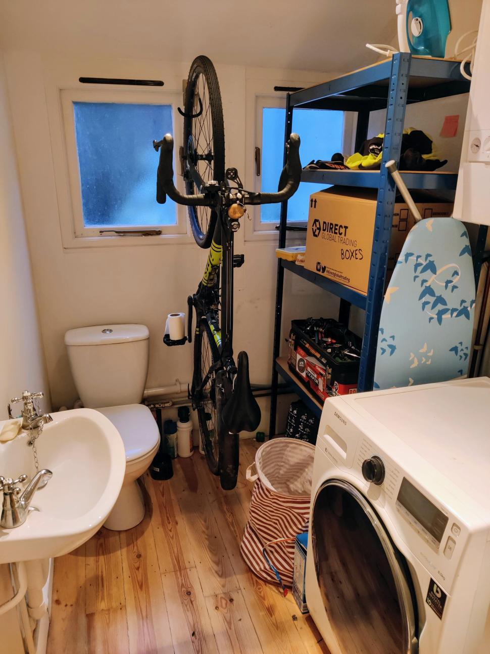 sl2000 bike storage bathroom