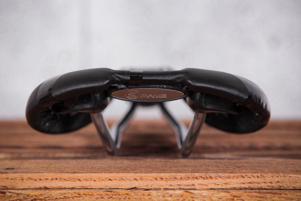 Smanie GT 137 saddle - back.jpg