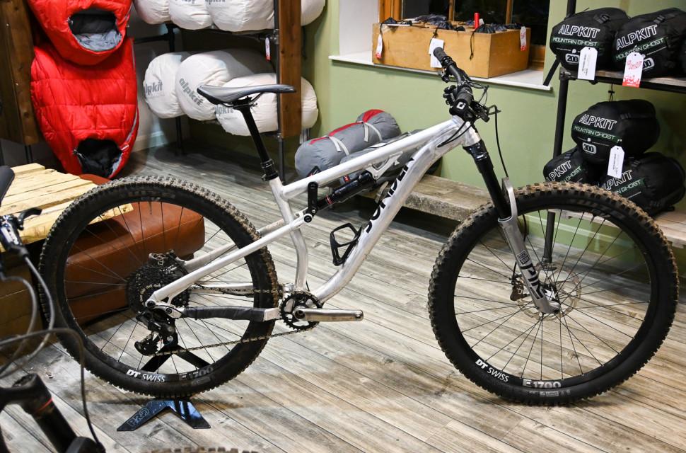Sonder-Alpkit-2020-bikes-full-suspension-titanium-custom-gearbox-105