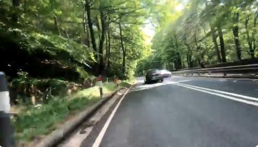 south yorkshire solid white line pass - via cyclesheff on twitter.PNG