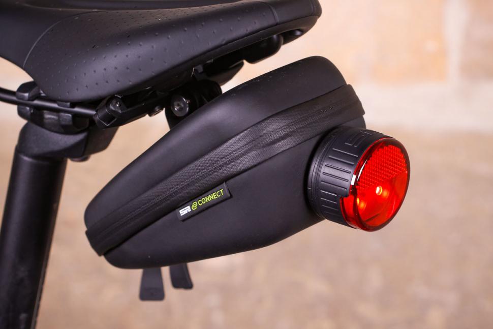 SP Connect Saddle Case Set - light mounted.jpg