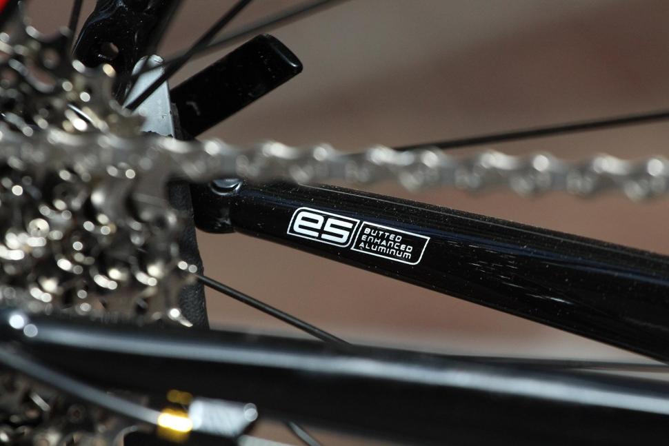 Specialized Allez E5 - stay detail 2.jpg
