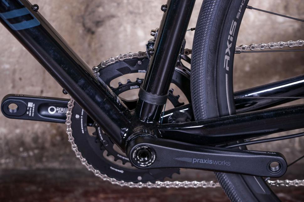Specialized Diverge Comp E5 - bottom bracket.jpg