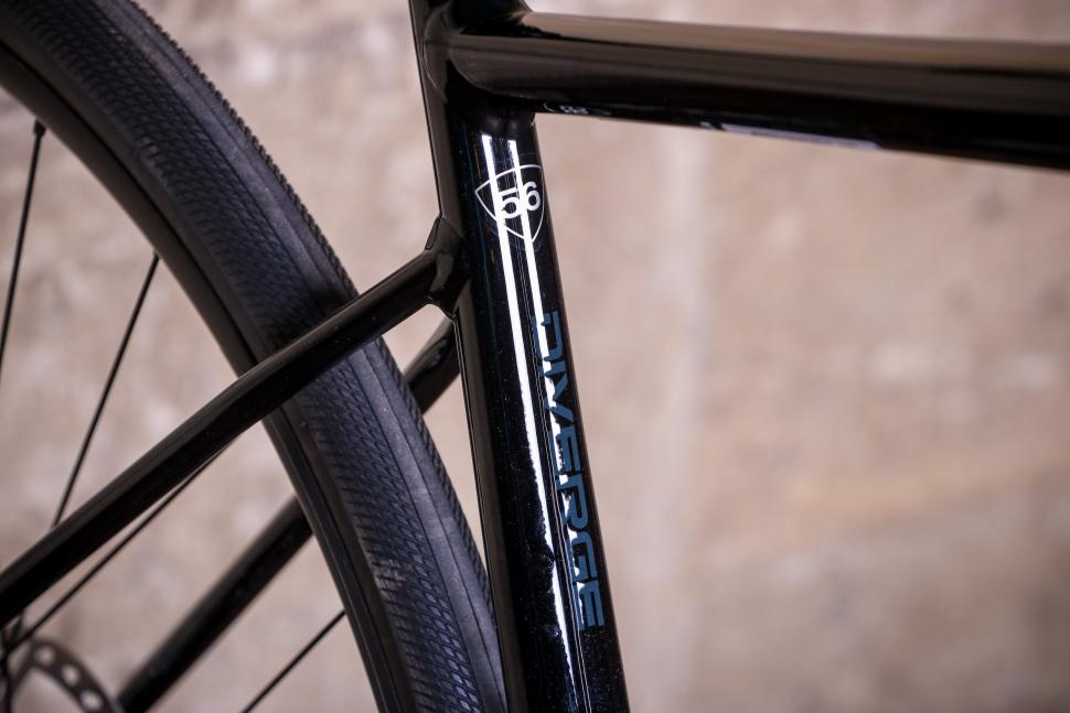 Specialized Diverge Comp E5 - seat tube suze and graphic.jpg