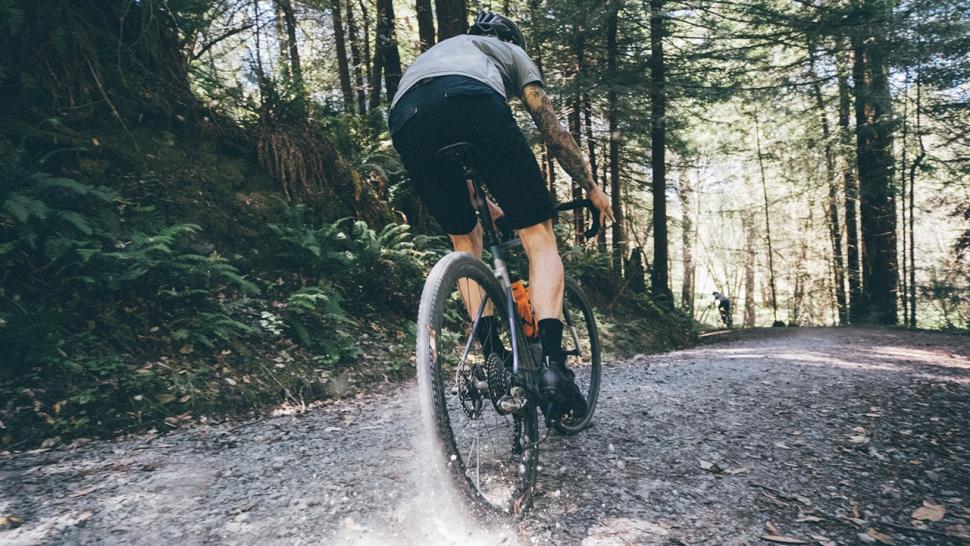 specialized diverge riding.jpg