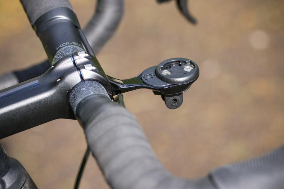 Specialized Roubaix - mount.jpg