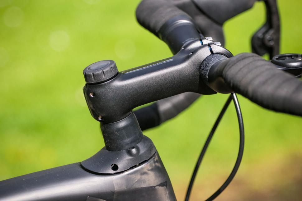 Specialized Roubaix - stem.jpg