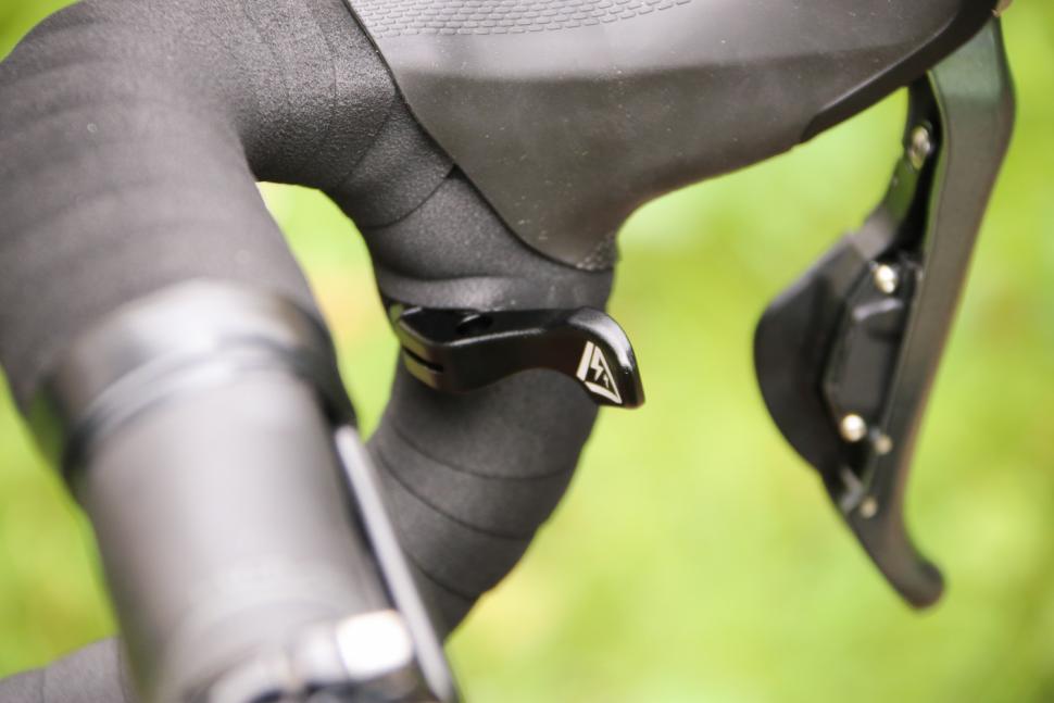 Specialized S-Works Diverge - dropper post button 2.jpg