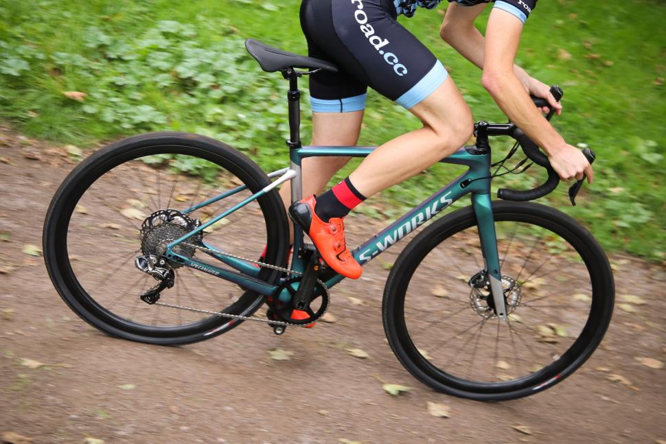 Specialized S-Works Diverge - riding 3.jpg