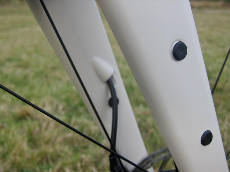 Specialized Sequoia Expert - Fork Mounts.jpg