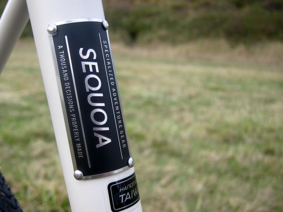 Specialized Sequoia Expert - Sequoia Badge.jpg