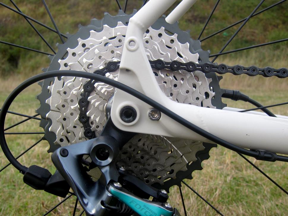 Specialized Sequoia Expert - Shimano XT 11-42 Cassette.jpg