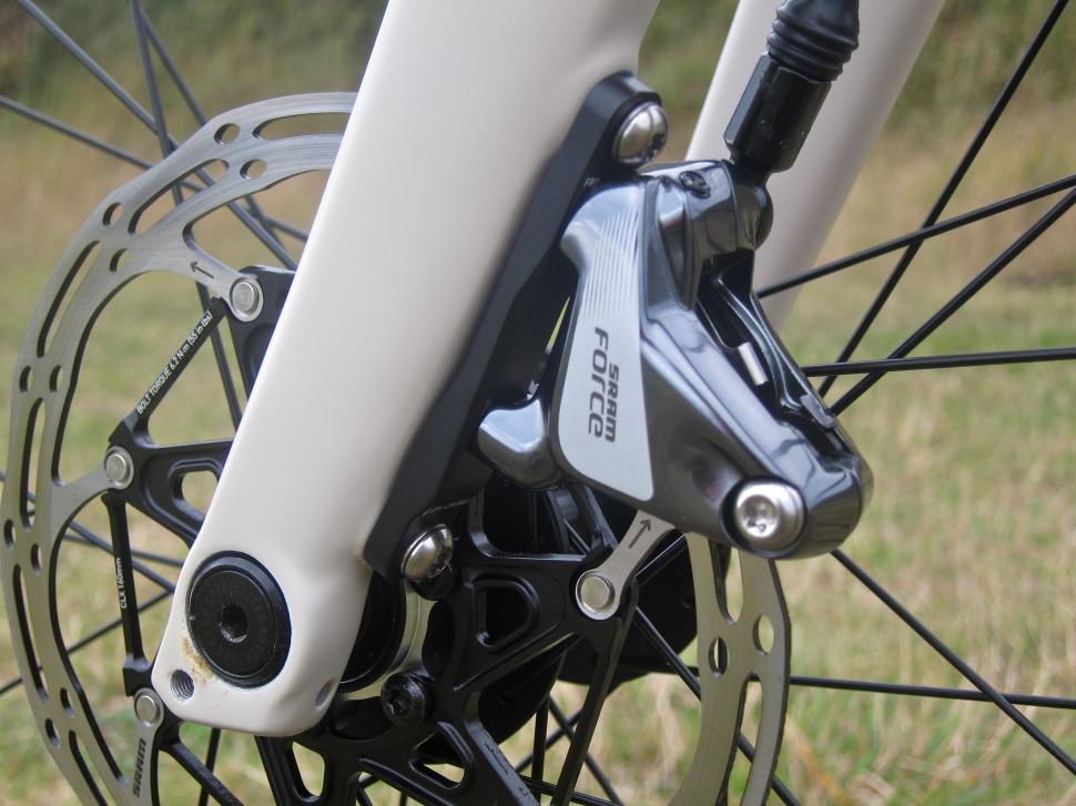 Specialized Sequoia Expert - SRAM Force Brake FlatMount Fork.jpg